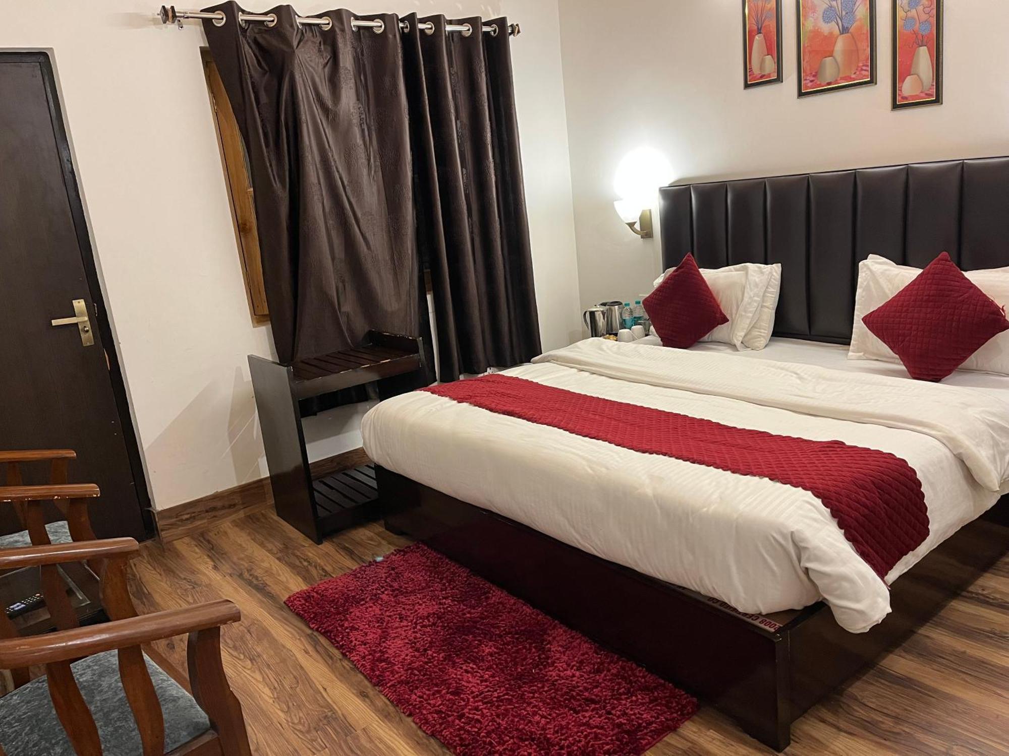 Cedar Woods Resort By Heyan Hotels Nainital Exterior photo